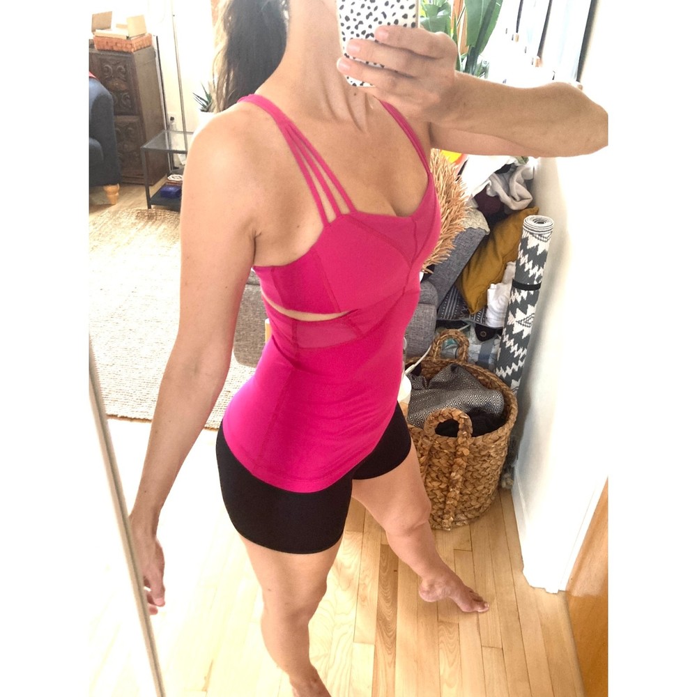 Lululemon Hot Pink tank sport bras/top_2 (xs)